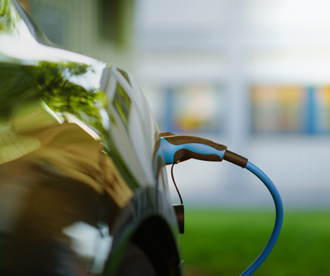 Learn about the maintenance of electric cars and similarities with traditional vehicles